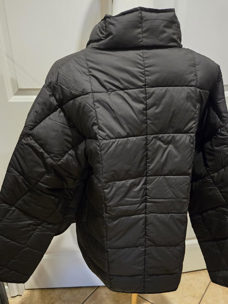 Nwt Orolay Women's Lightweight Quilted Down Puffer Jacket Black Size S 700+Fill — image 2 of 8